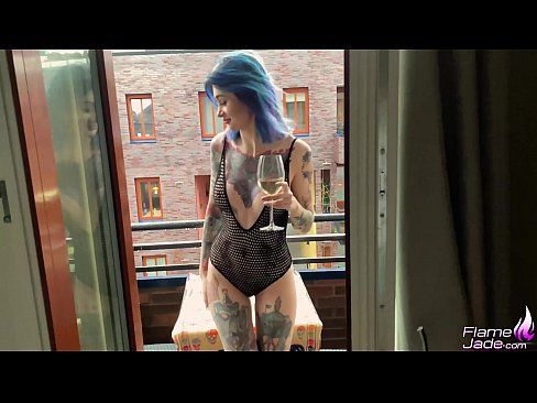 ❤️ Obrovská holka kouří s hltem a vášnivě šuká pod širým nebem ❤❌ Šukání video u cs.moresexmovies.ru ❌️❤